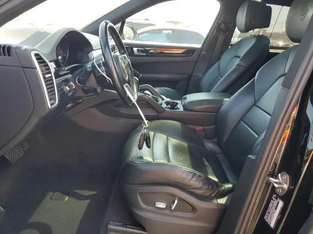 2019 PORSCHE CAYENNE