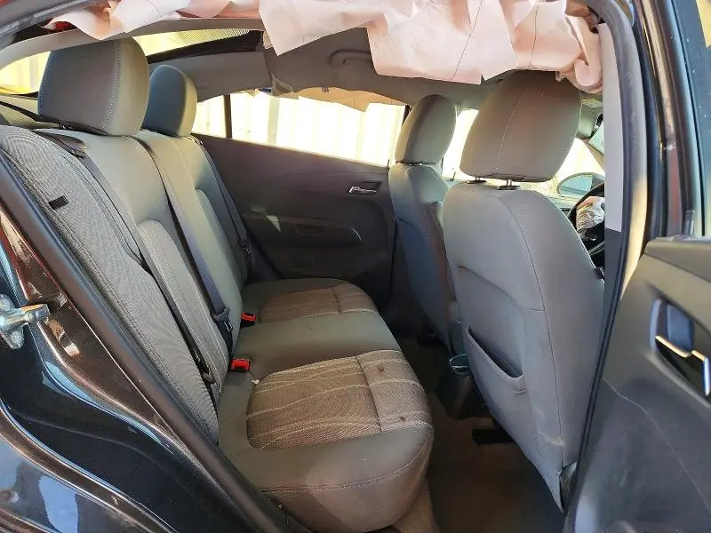 2016 CHEVROLET SONIC LT  
