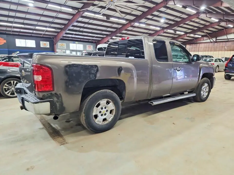 2011 CHEVROLET SILVERADO K1500 LT  