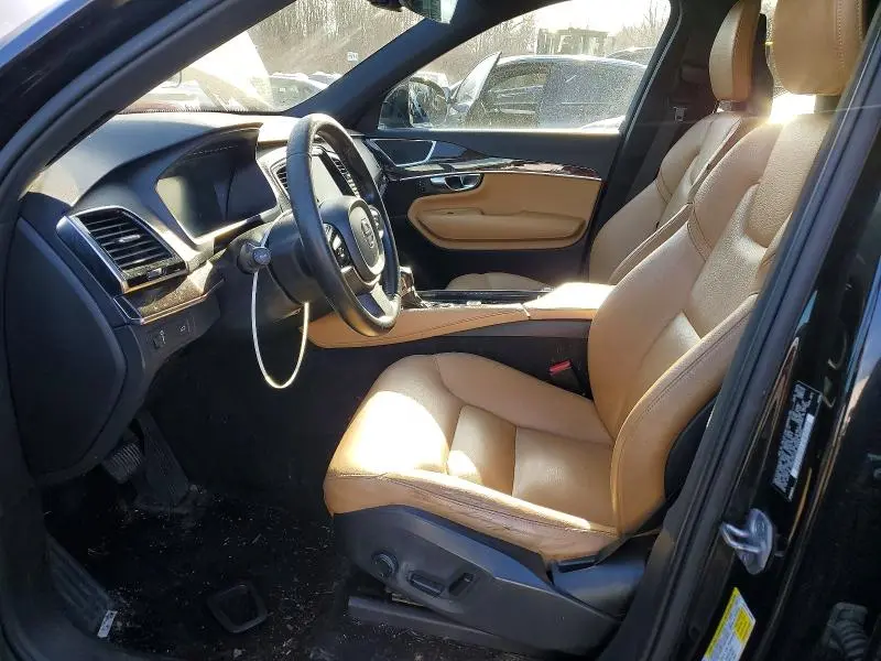 2016 VOLVO XC90 T6  