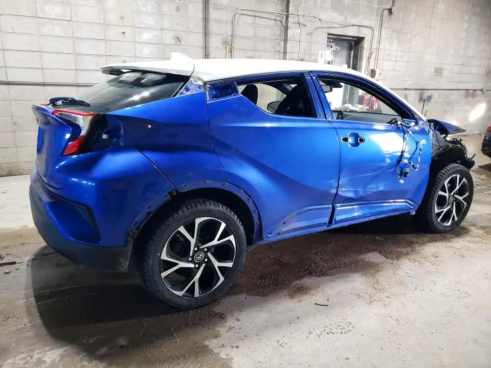 2018 TOYOTA C-HR XLE  