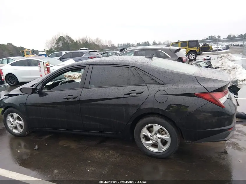 2023 HYUNDAI ELANTRA SE