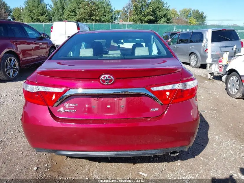 2016 TOYOTA CAMRY SE