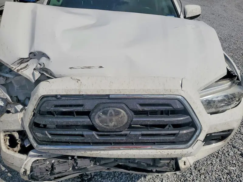 2019 TOYOTA TACOMA SR5 V6  