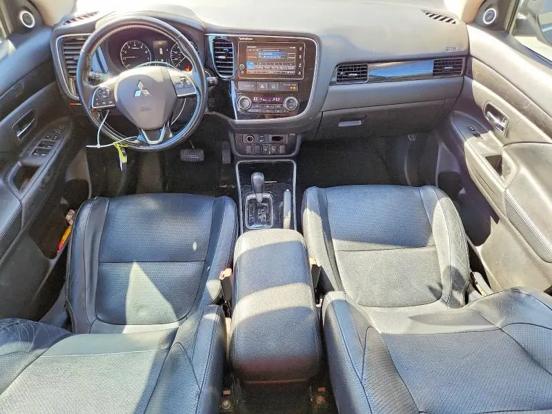 2018 MITSUBISHI OUTLANDER SE  
