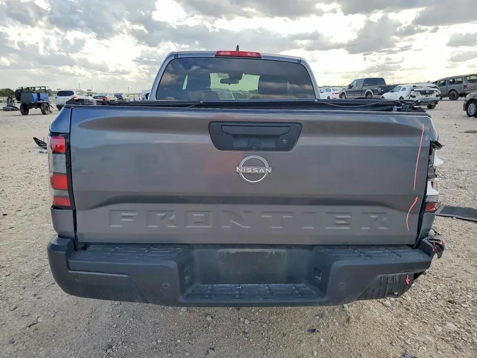 2024 NISSAN FRONTIER S  