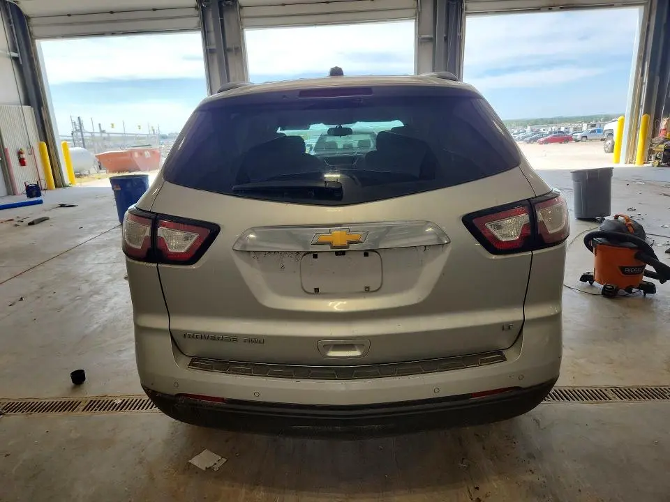 2017 CHEVROLET TRAVERSE LT  