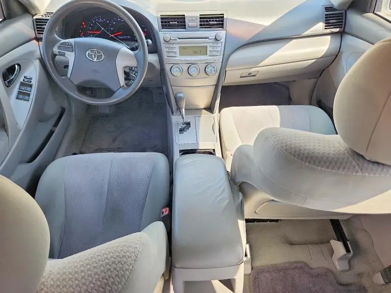 2011 TOYOTA CAMRY LE  