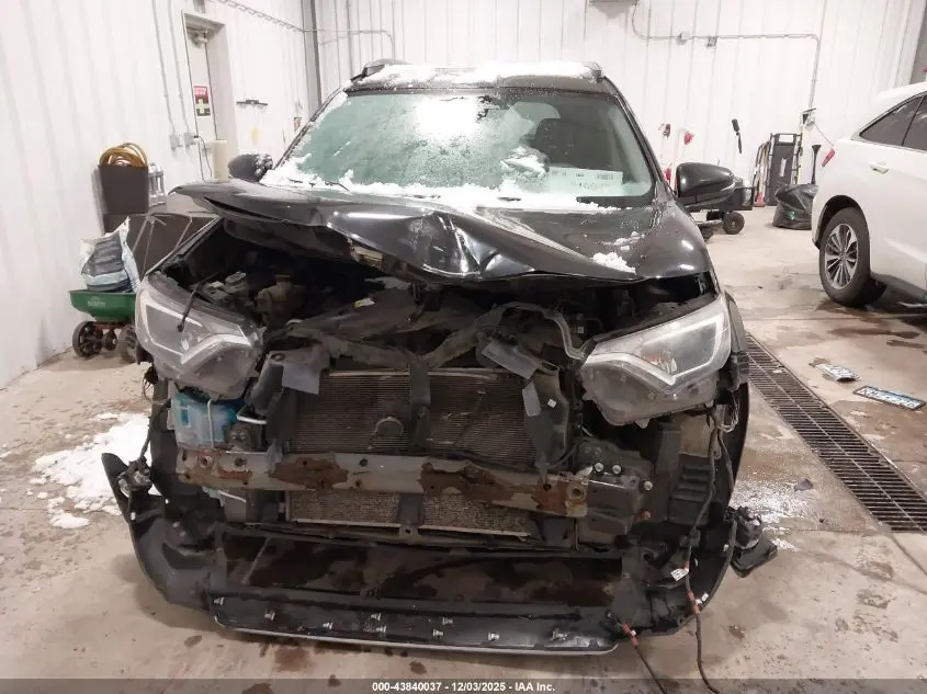 2018 TOYOTA RAV4 XLE