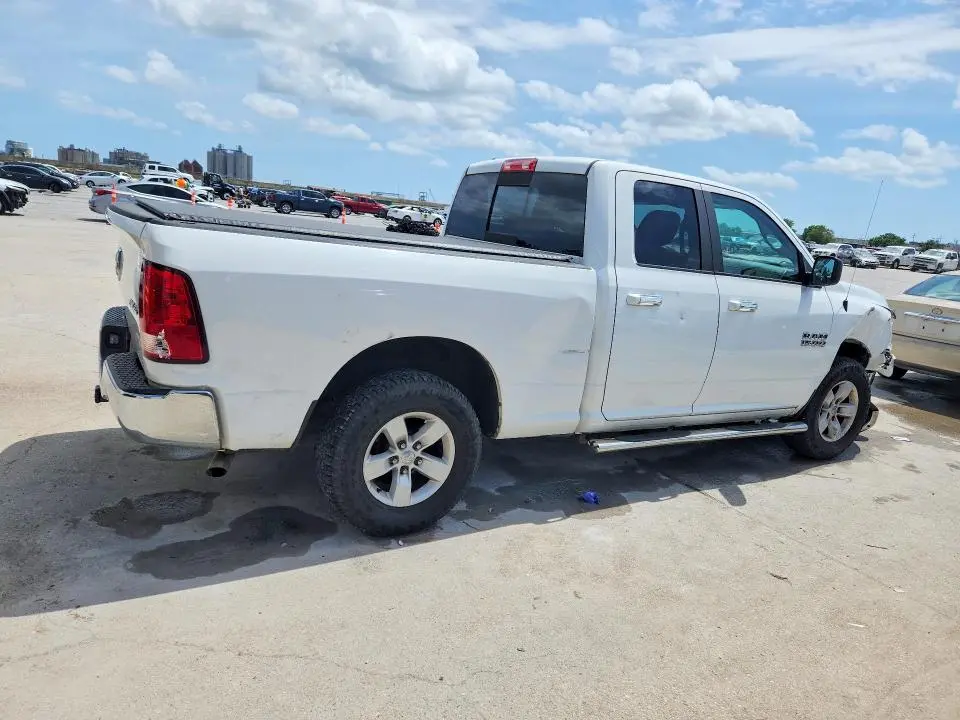 2018 RAM 1500 SLT  