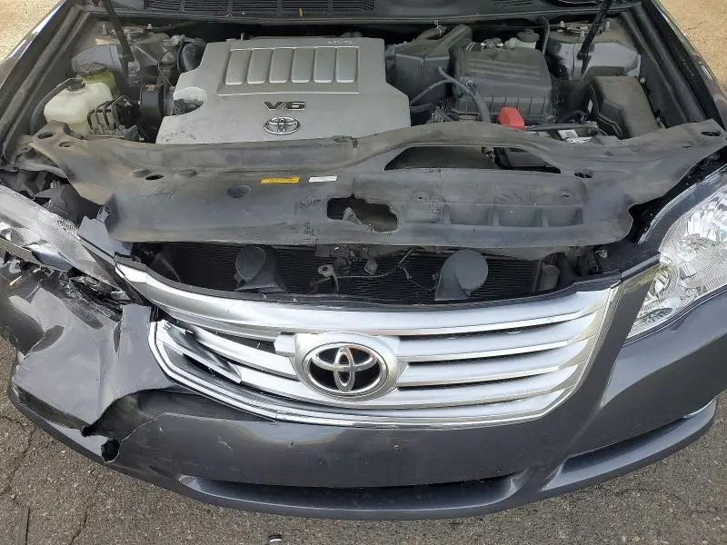2010 TOYOTA AVALON XLS  