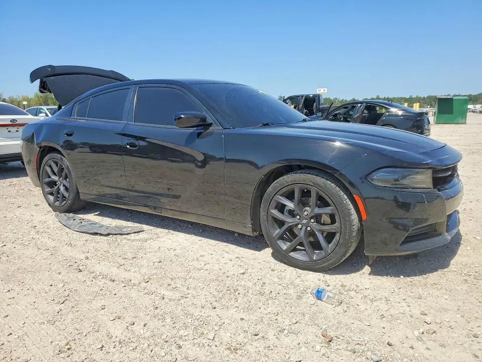 2021 DODGE CHARGER SXT  