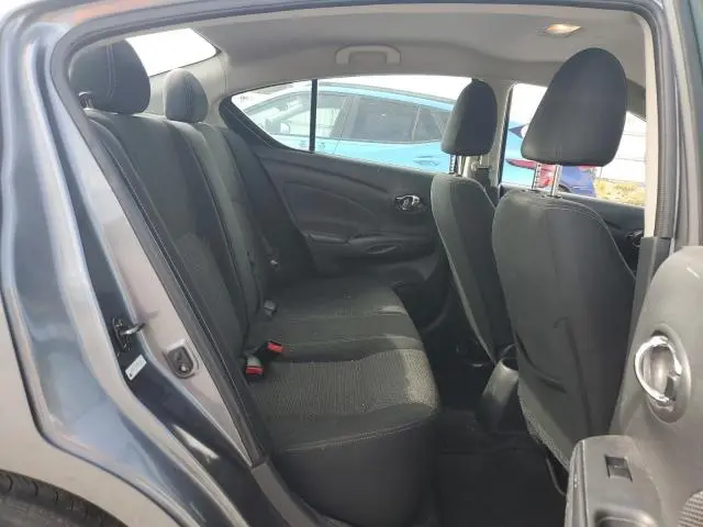 2018 NISSAN VERSA S  