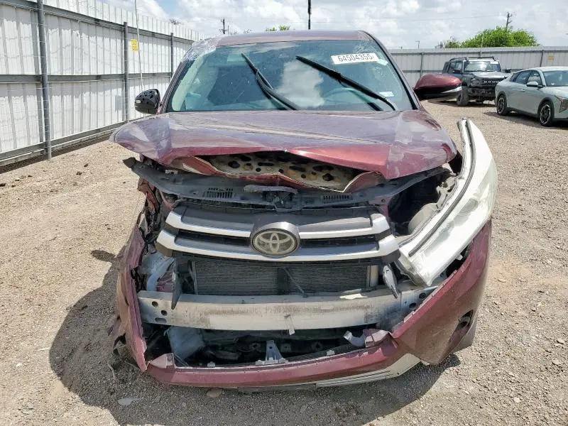 2018 TOYOTA HIGHLANDER LE  