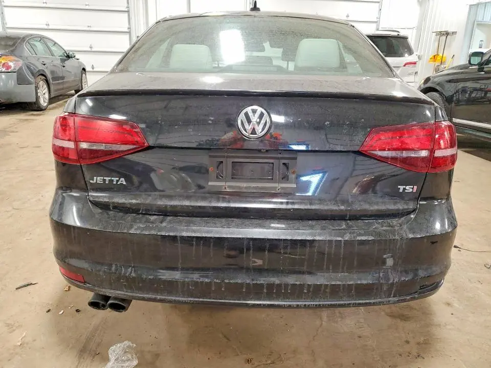 2016 VOLKSWAGEN JETTA SPORT  