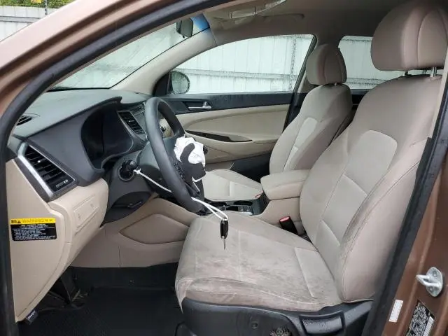 2016 HYUNDAI TUCSON SE  