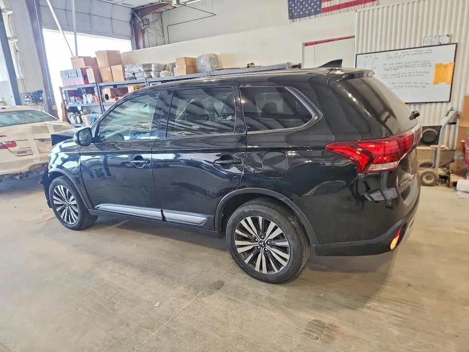 2020 MITSUBISHI OUTLANDER SE  