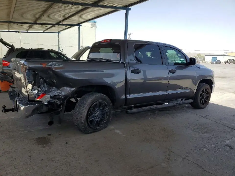 2019 TOYOTA TUNDRA CREWMAX SR5  