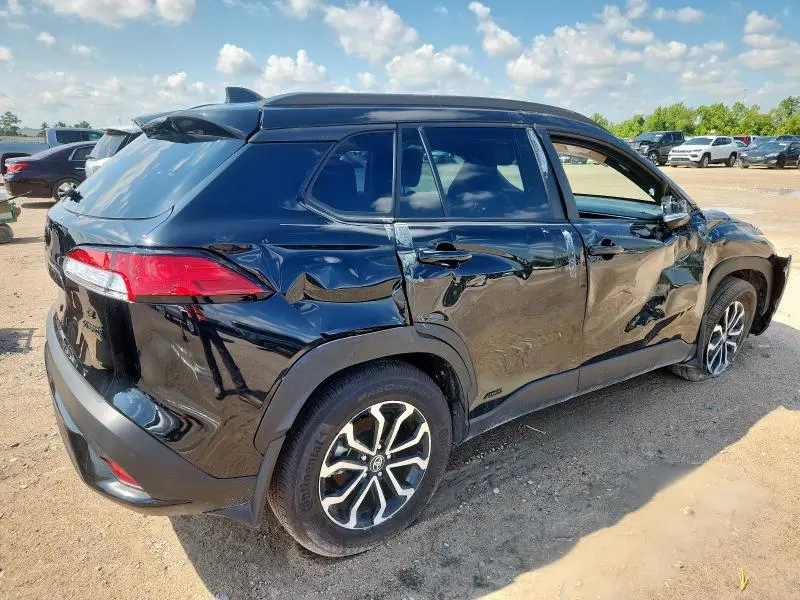 2024 TOYOTA COROLLA CROSS SE  