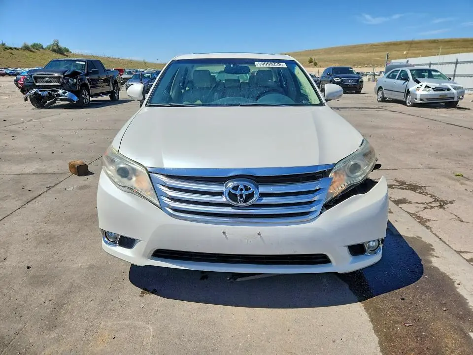 2011 TOYOTA AVALON LIMITED  