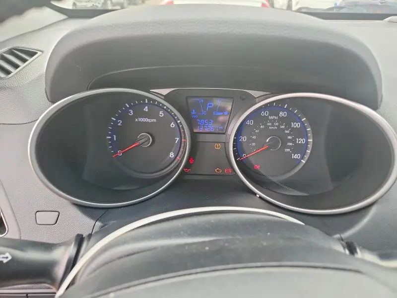 2014 HYUNDAI TUCSON SE  