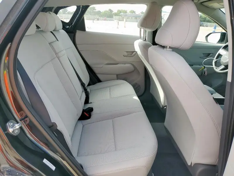 2025 HYUNDAI KONA SE  