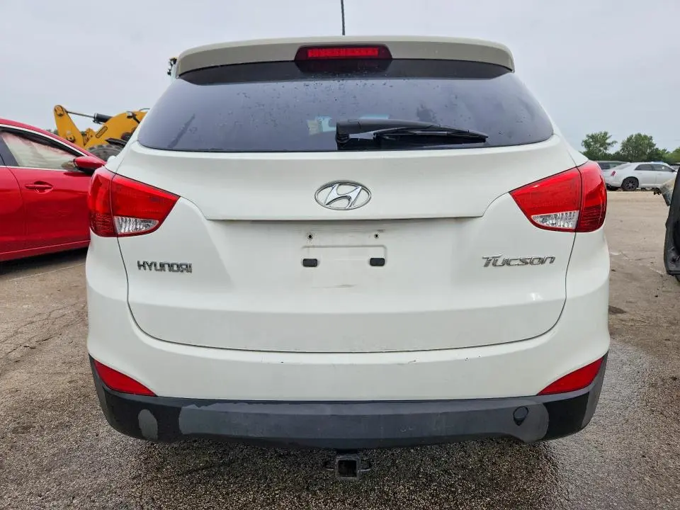 2010 HYUNDAI TUCSON GLS  