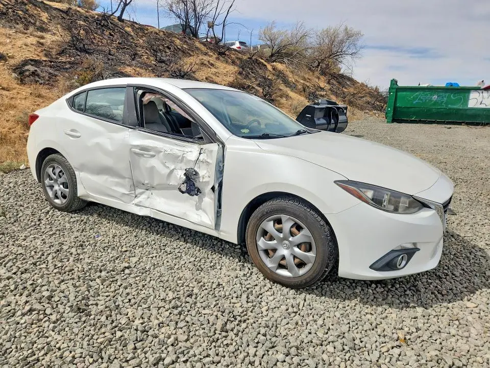 2016 MAZDA 3 SPORT  