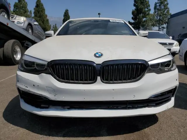 2019 BMW 530E