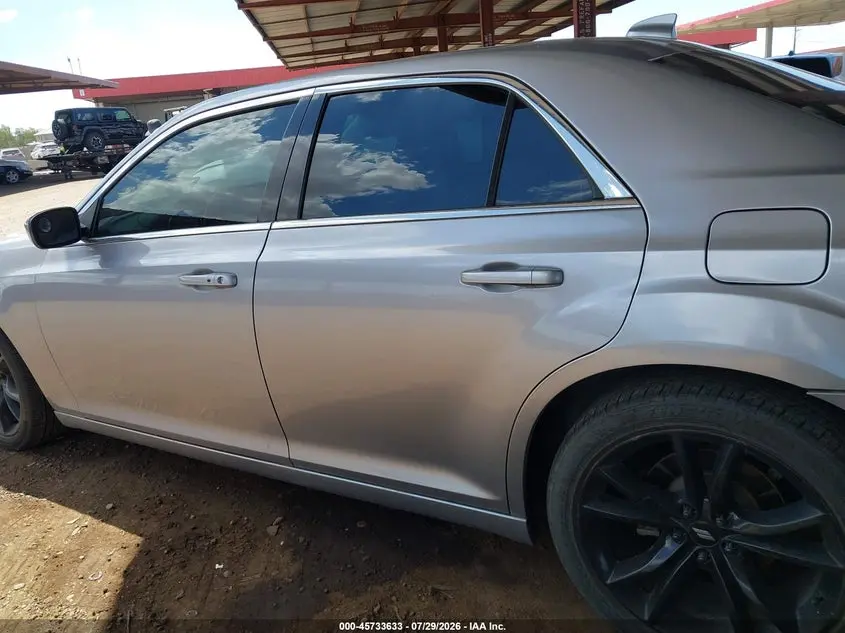 2015 CHRYSLER 300 LIMITED