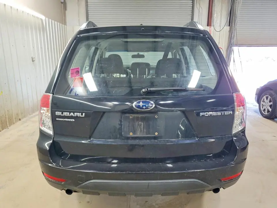2010 SUBARU FORESTER XS  