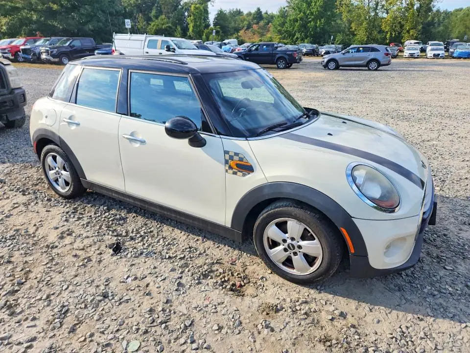2015 MINI COOPER   