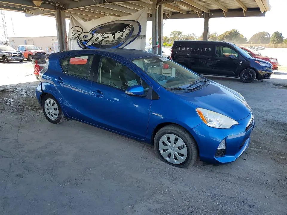 2012 TOYOTA PRIUS C TWO  