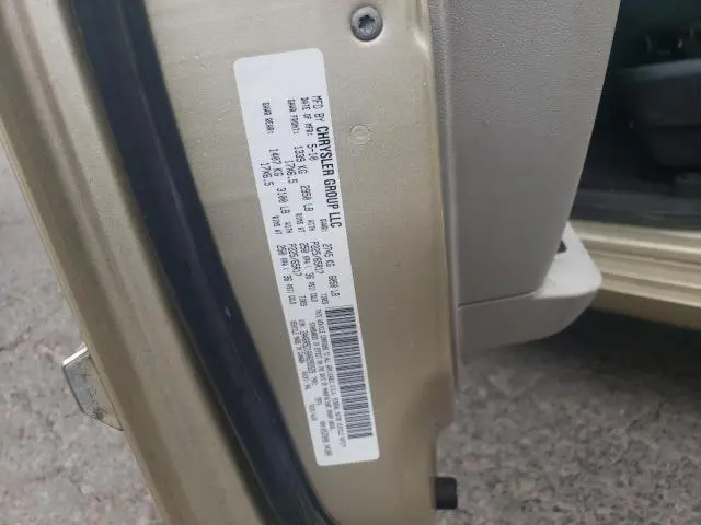 2010 CHRYSLER TOWN & COUNTRY TOURING  