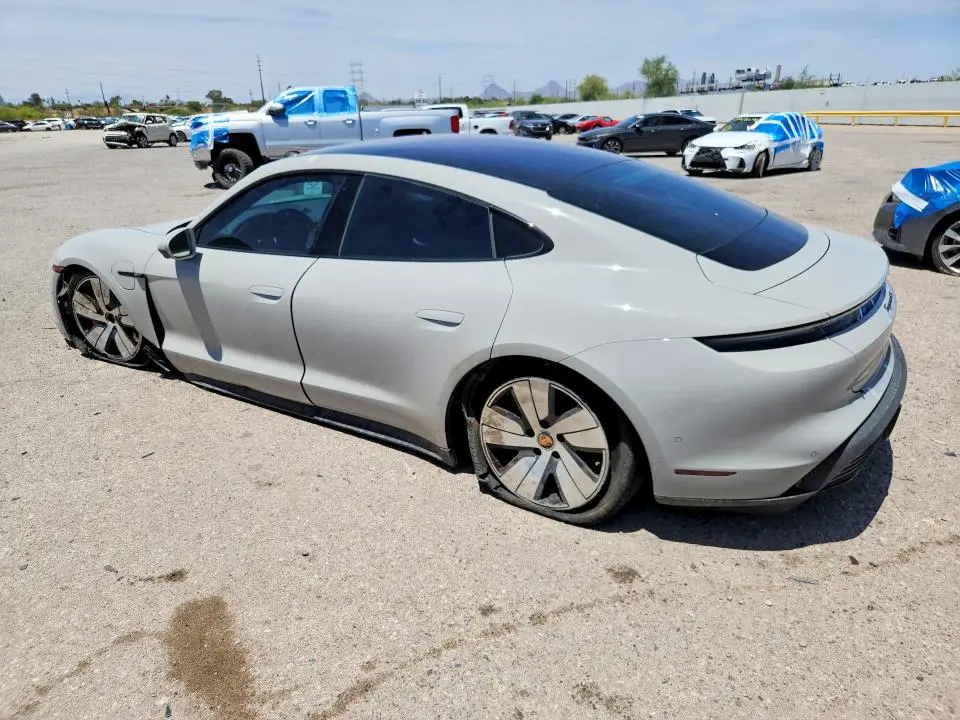 2022 PORSCHE TAYCAN 4S  