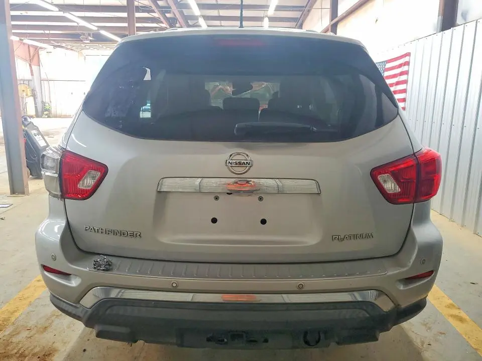2017 NISSAN PATHFINDER PLATINUM  