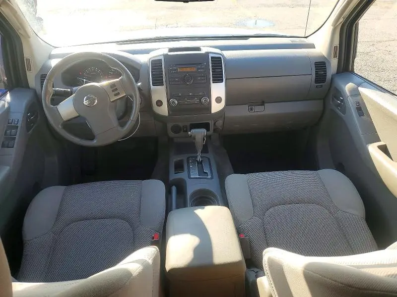 2010 NISSAN FRONTIER SE V6  