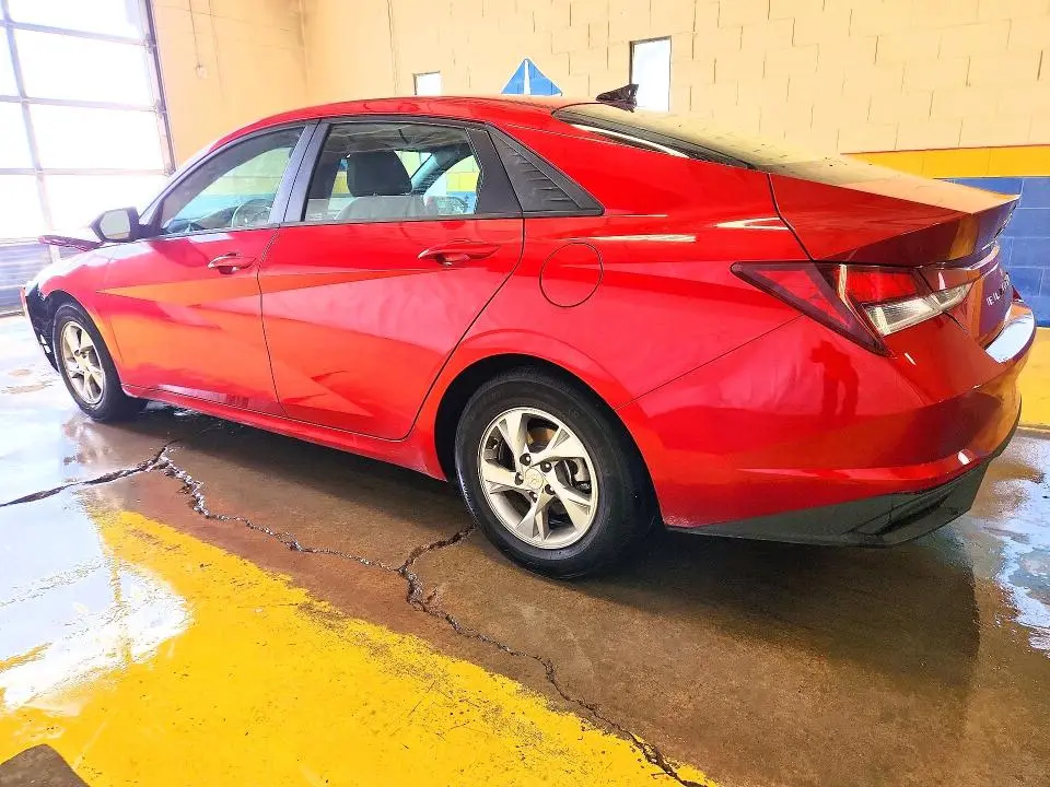 2021 HYUNDAI ELANTRA SE  