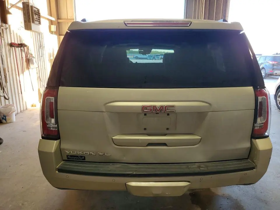 2016 GMC YUKON XL C1500 SLT  