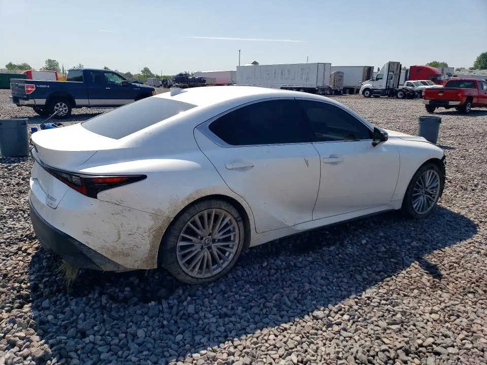 2022 LEXUS IS 300  