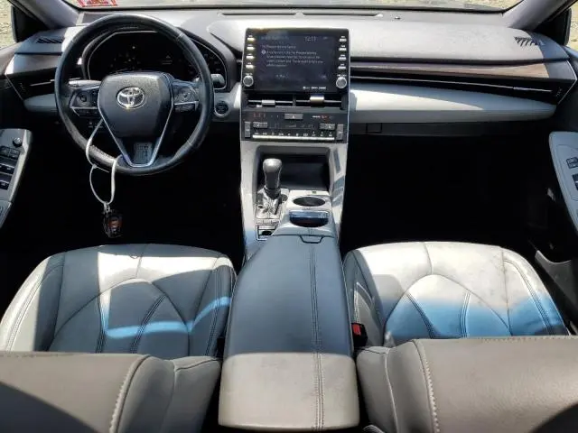 2019 TOYOTA AVALON XLE  