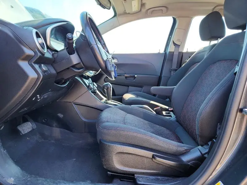 2017 CHEVROLET SONIC LT  