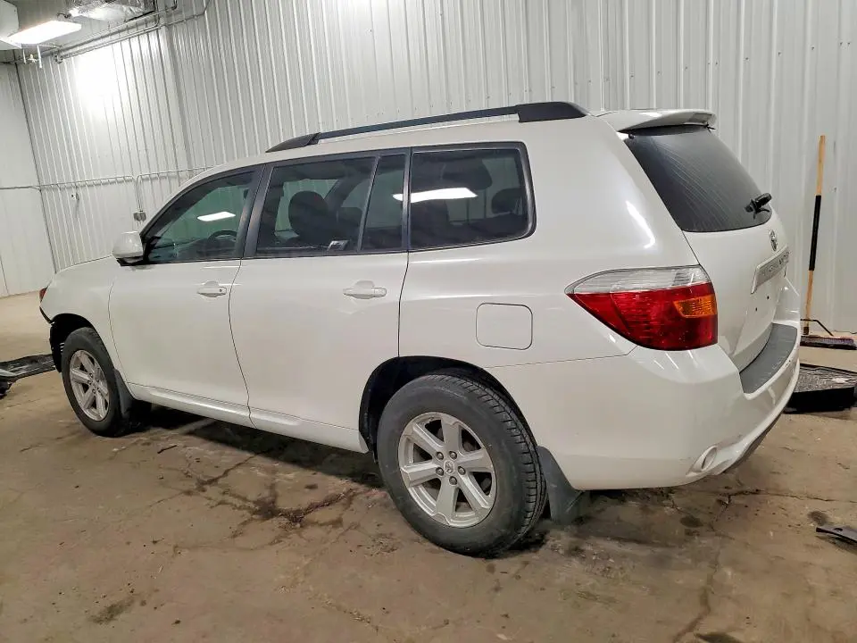2010 TOYOTA HIGHLANDER SE  