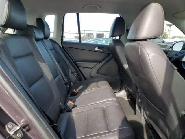 2016 VOLKSWAGEN TIGUAN S  