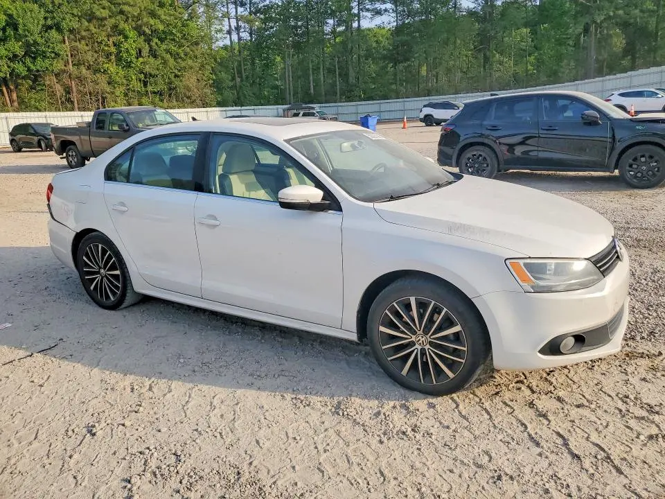 2012 VOLKSWAGEN JETTA SEL  