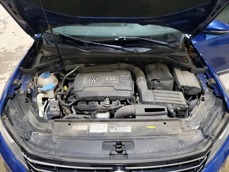 2016 VOLKSWAGEN PASSAT SE  