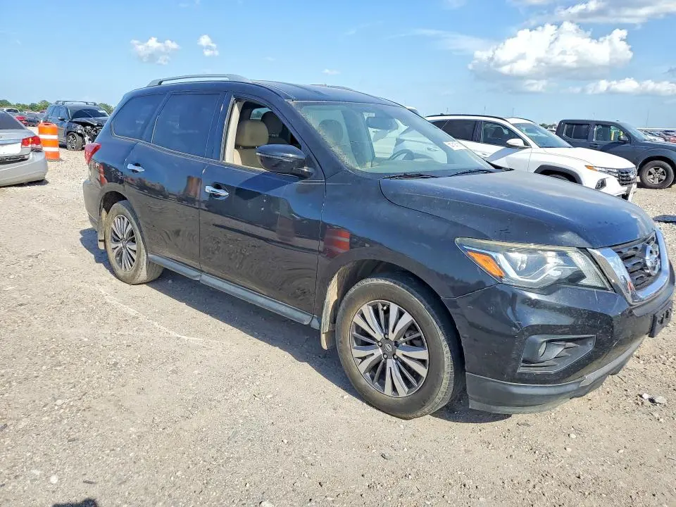 2017 NISSAN PATHFINDER SV  