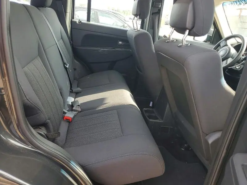2011 JEEP LIBERTY SPORT  
