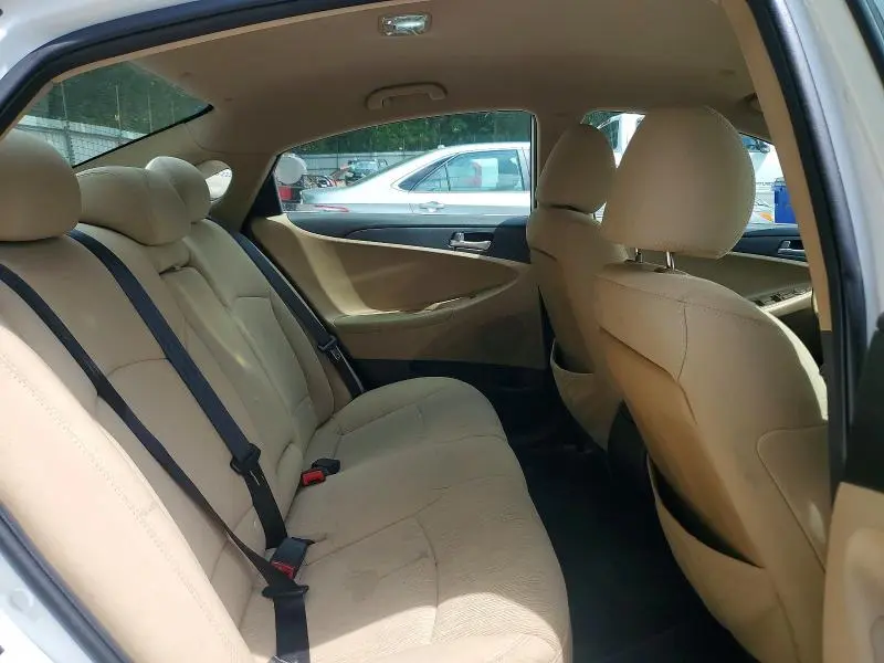 2011 HYUNDAI SONATA GLS  