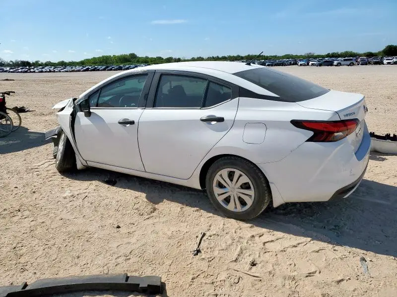 2021 NISSAN VERSA S  